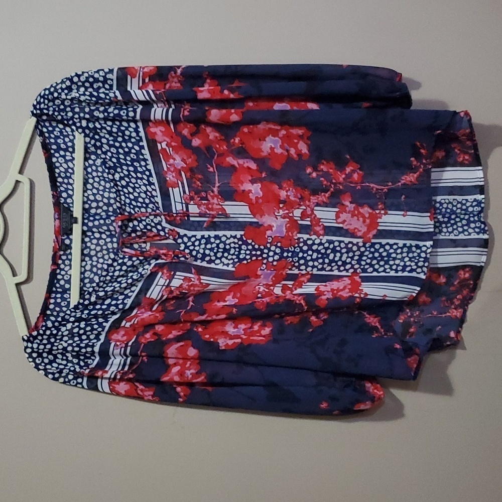 Guess sheer top size xl